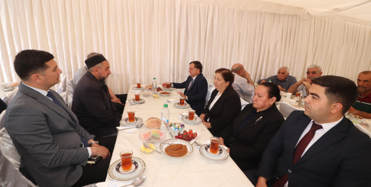 Qazaxda icra başçısı şəhid atasının hüzr mərasimində iştirak edərək yaxınlarına başsağlığı verib