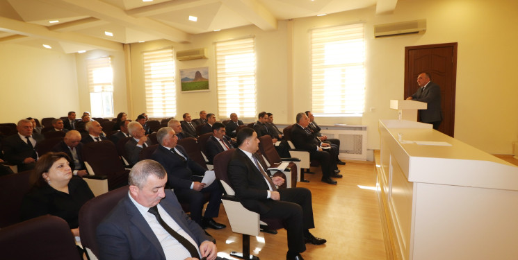 Qazaxda 2025-ci ildə rayon ərazisində kənd təsərrüfatının siyahıyaalınması ilə  əlaqədar yaradılmış yardım Komissiyasının növbəti iclası keçirilib