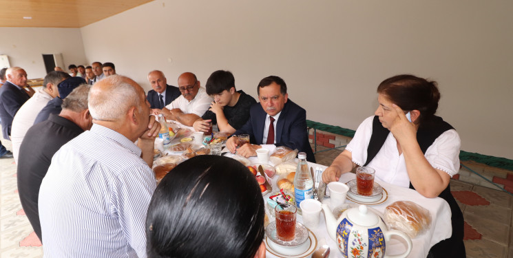Qazaxda İyul döyüşlərinin qəhrəman şəhidi mayor Namiq Əhmədovun ildönümündə əziz xatirəsi ehtiramla anılıb