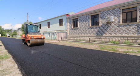 Qazaxda icra başçısı yeni asfalt örtüyü vurulmuş küçələrdə görülmüş işlərlə yerində tanış olub -20.07.2026