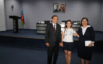 İcra başçısı Qazaxda səfərdə olan “Gənc alimlərin yay düşərgəsi”nin iştirakçıları ilə görüşüb-23.08.2025