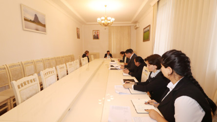 İcra başçısı vətəndaşları fərdi qəbul edərək müraciətlərini dinləyib 10.04.2026