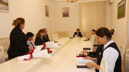 İcra başçısı Qazax şəhər Qaratel Hacımahmudova adına ümumi orta ümumtəhsil məktəbin müəllimlərini Fəxri Fərmanla təltif edib 06.10.2025