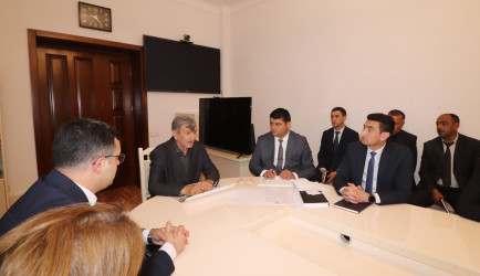 Qazax RİH-də keçirilən bugünkü ümumi qəbulda icra başçısı vətəndaşların müraciətini dinləyib 05.06.2026