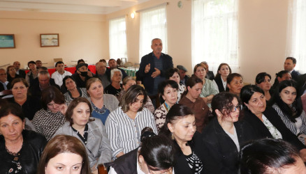 Qazaxda icra başçısının may ayı üzrə vətəndaşlarla keçirilən növbəti səyyar görüşü rayonun Daş Salahlı kəndində olub