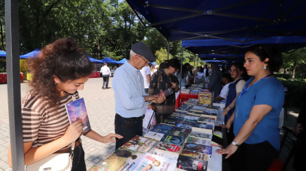 Xalq Şairi Səməd Vurğunun 120 illiyinə həsr olunmuş I Qazax Kitab Sərgisi keçirilib-20.06.2026