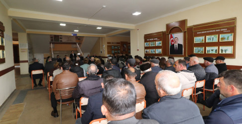 Qazaxda icra başçısının aprel ayında vətəndaşlarla keçirilən növbəti səyyar görüşü rayonun Qazaxbəyli kəndində yaşayan sakinlərlə olub 10.04.2026