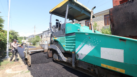 Qazaxda icra başçısı yeni asfalt örtüyü vurulmuş küçələrdə görülmüş işlərlə yerində tanış olub -20.07.2026