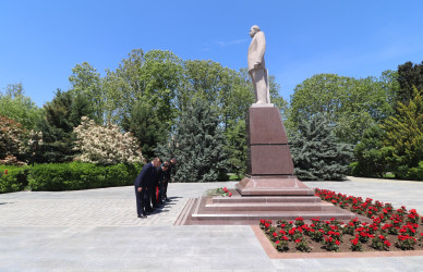 Qazaxda Ulu Öndər Heydər Əliyevin anadan olmasının 103-cü ildönümü böyük ehtiramla yad edilib 10.05.2026