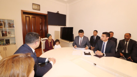 Qazax RİH-də keçirilən bugünkü ümumi qəbulda icra başçısı vətəndaşların müraciətini dinləyib 05.06.2026