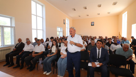 Qazaxda icra başçısının sentyabr ayı üzrə vətəndaşlarla keçirilən ilk səyyar görüşü rayonun Yuxarı Salahlı kəndində olub 03.09.2026