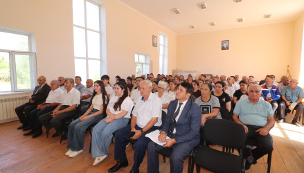 Qazaxda icra başçısının sentyabr ayı üzrə vətəndaşlarla keçirilən ilk səyyar görüşü rayonun Yuxarı Salahlı kəndində olub 03.09.2026