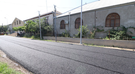 Qazaxda icra başçısı yeni asfalt örtüyü vurulmuş küçələrdə görülmüş işlərlə yerində tanış olub -20.07.2026