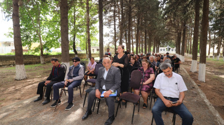 Qazaxda icra başçısının iyun ayı üzrə vətəndaşlarla keçirilən ilk səyyar görüşü rayonun Orta Salahlı kəndində olub-04.06.2026